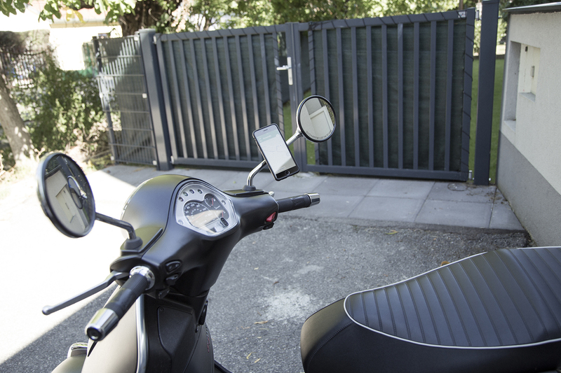 Pack complet SP-CONNECT Moto Bundle fixé sur rétroviseur Samsung S7