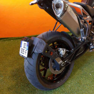 Support de plaque ACCESS DESIGN ''ras de roue'' noir KTM Duke 790/890