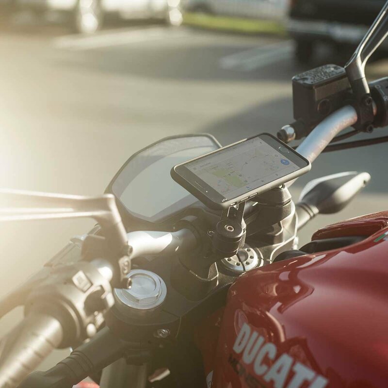 Pack complet SP-CONNECT Moto Bundle fixé sur guidon Note 20