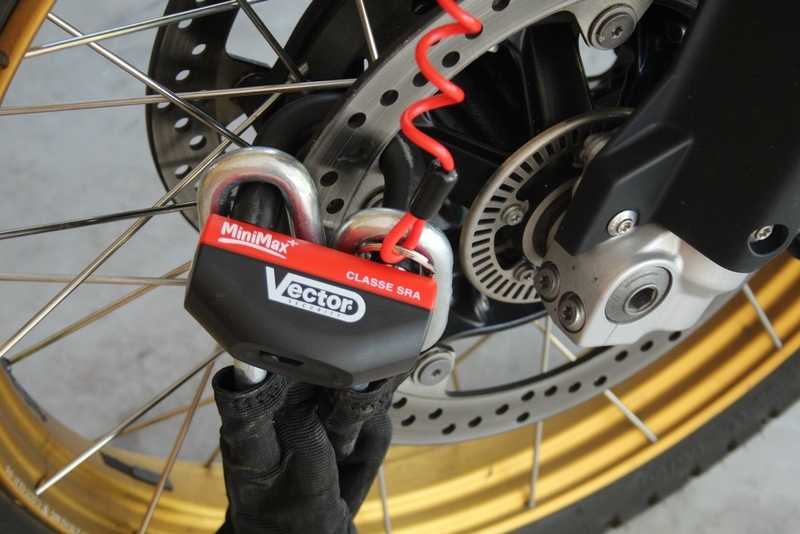 Kit VECTOR – Chaîne 1500 × 14 mm et cadenas Minimax+
